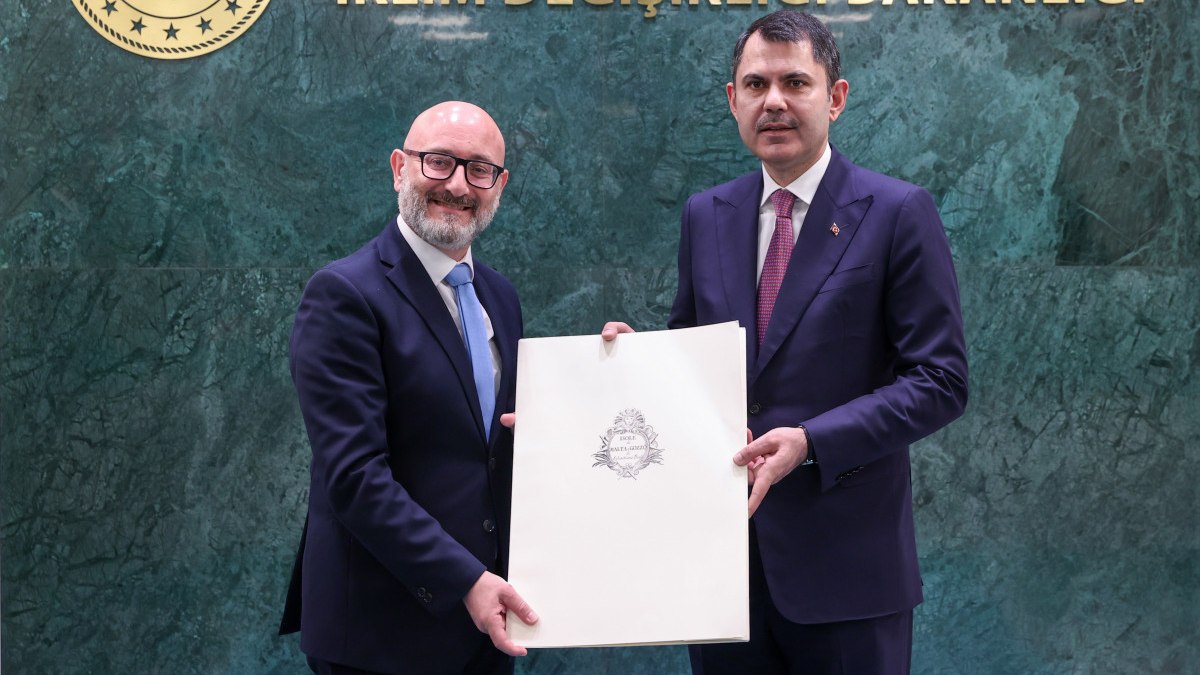 Maltalı Bakan’dan deprem bölgesindeki çalışmalara övgü