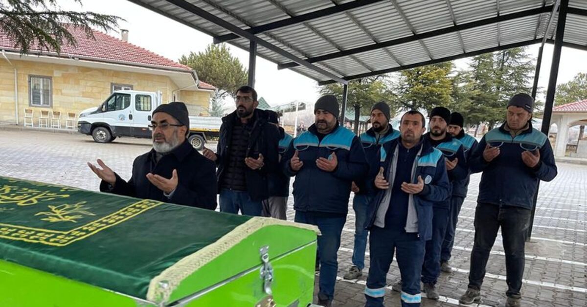 Ailesi istedi, kimsesizler mezarlığına gömüldü