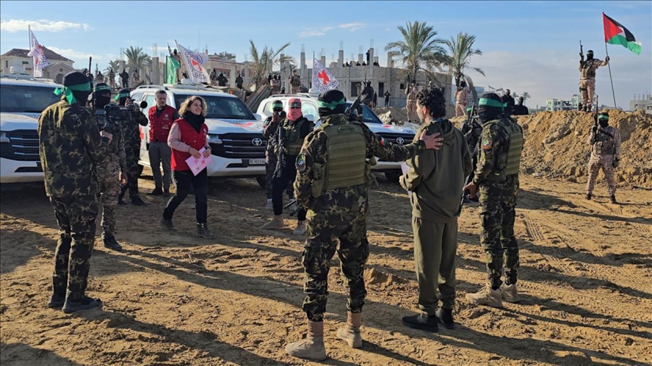 İsrailli muhalif lider: Netanyahu esir takası sürecine zarar verdi