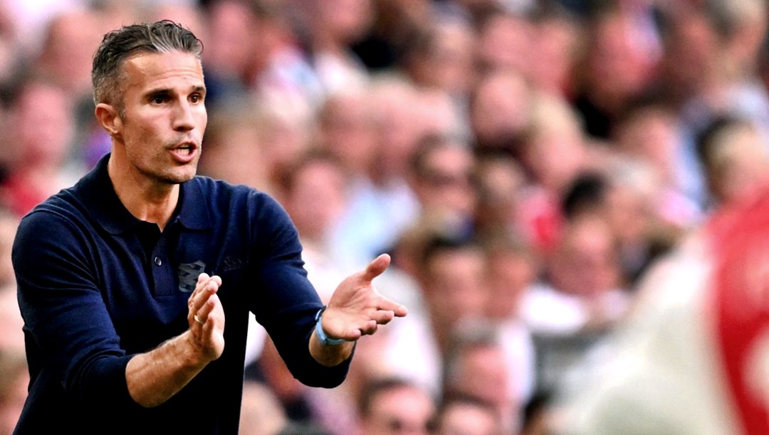 Robin van Persie Ã§ocukluk kulÃ¼bÃ¼ne geri dÃ¶nÃ¼yor