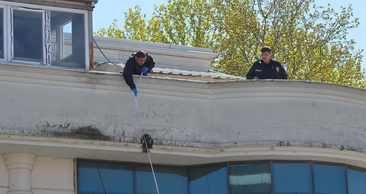 Sakarya’da ikinci kattan düşen kadın ağır yaralı