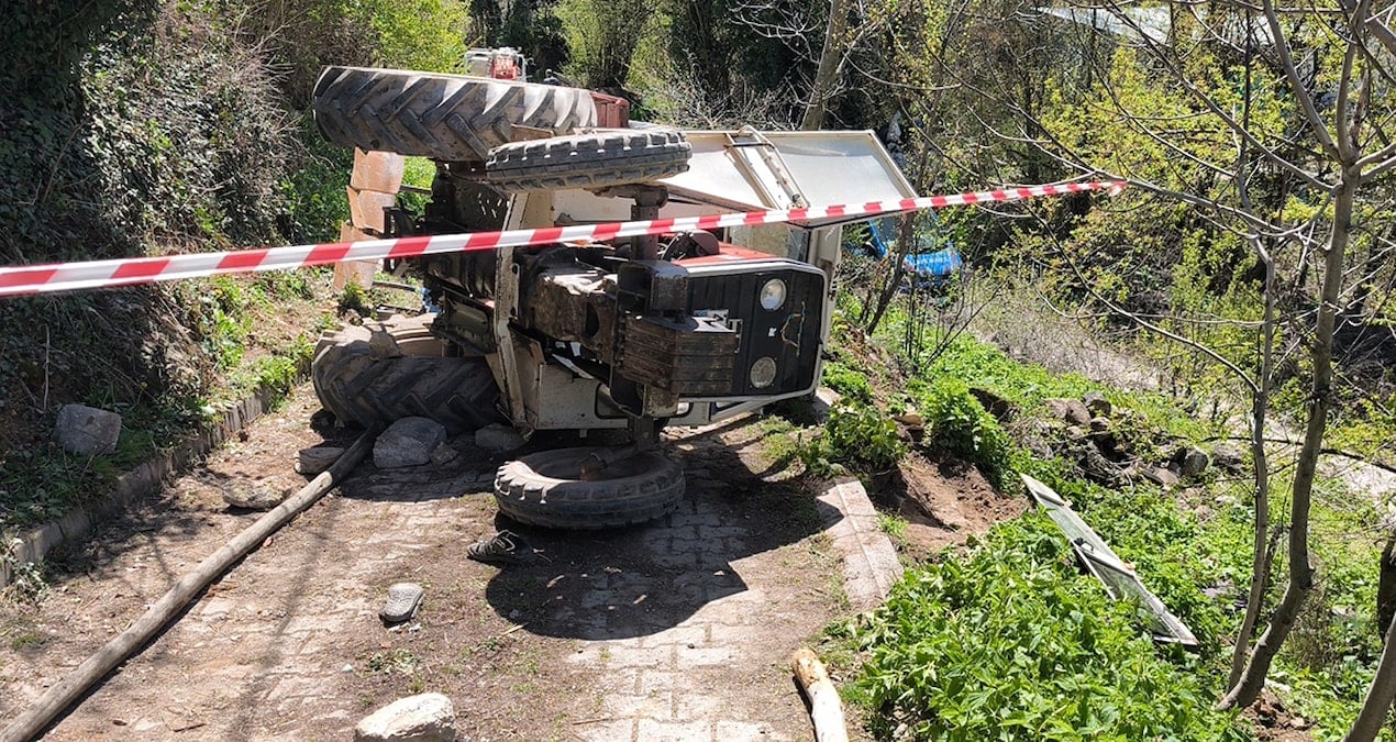 Tamir etmek istediği traktör hayatına mal oldu